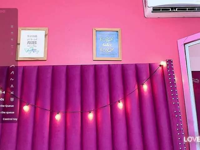 littleeemiily on BongaCams 