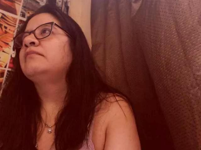 lucyLUxxx on BongaCams 