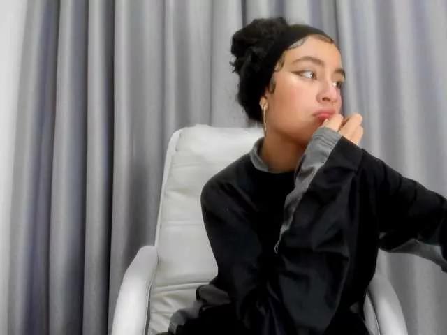 LunaMeyer on BongaCams 