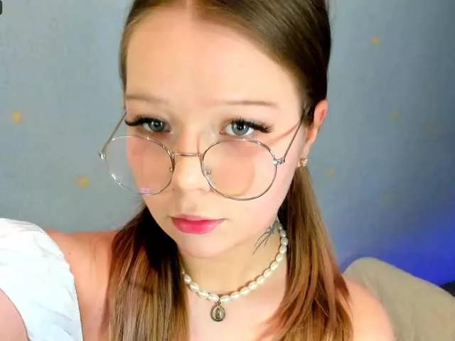 MelMooon on BongaCams 