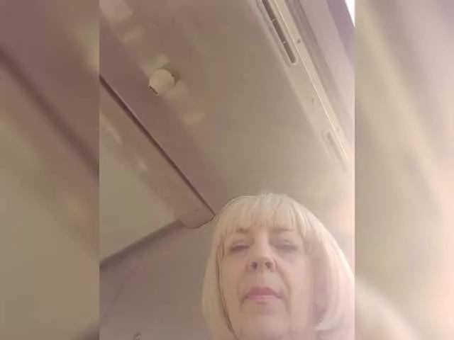 mery8poppins on BongaCams 