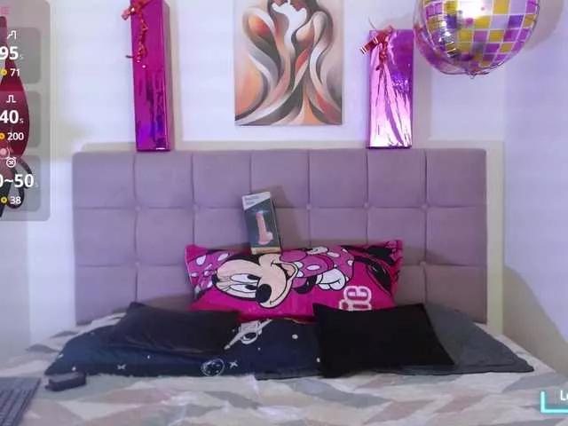 Mia-castellanos on BongaCams 