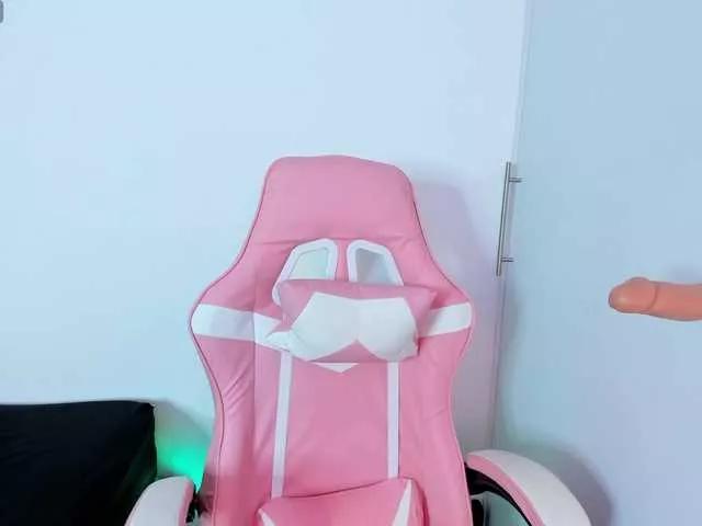 mikoto-urab on BongaCams 