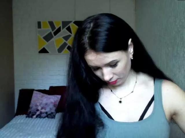 MilfLunna on BongaCams 