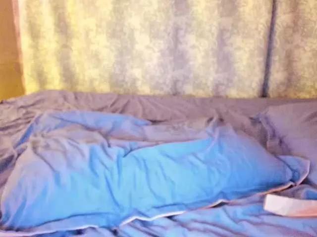 MilkaFoxy on BongaCams 