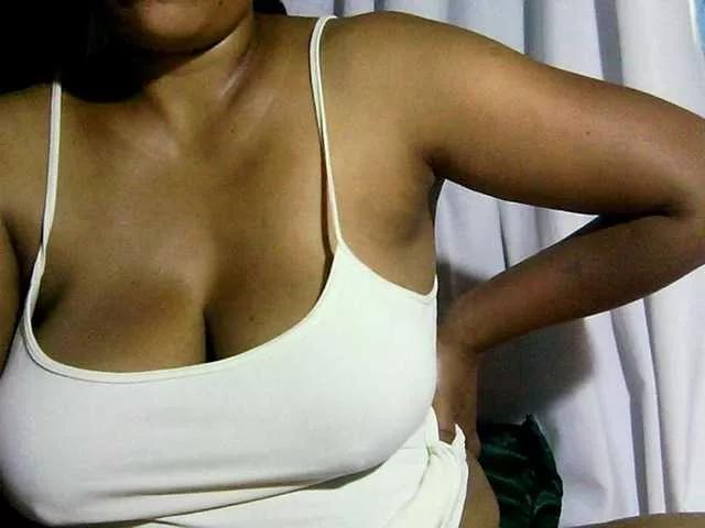 MIRANDAW on BongaCams 