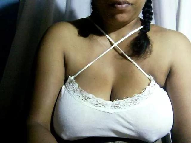 MIRANDAW on BongaCams 