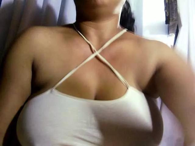 MIRANDAW on BongaCams 