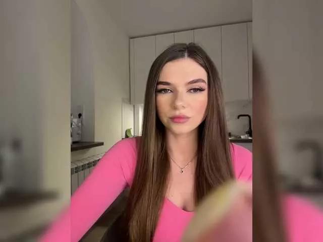 mirrrrra on BongaCams 