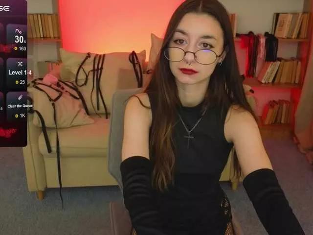Freechat MistressMarcelline on BongaCams