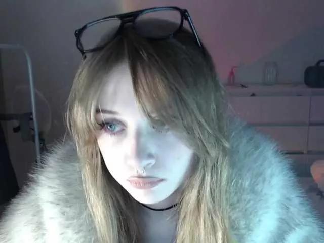 mnepohuyy on BongaCams 