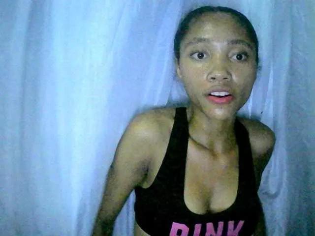 Monicaxa on BongaCams 
