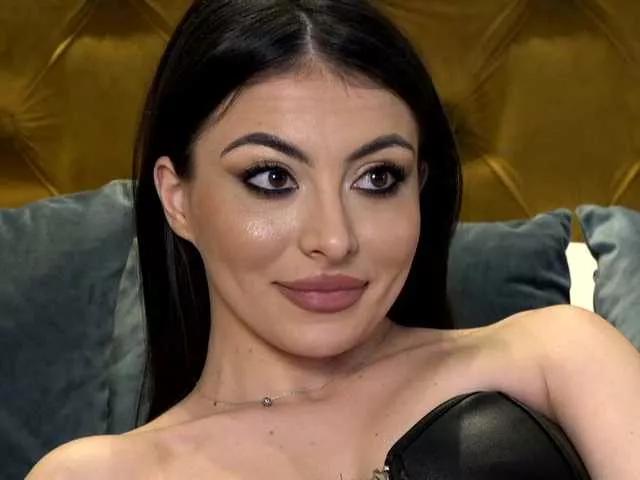 MoniqueMinx on BongaCams 