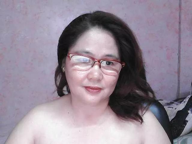 NICEtitspinay on BongaCams 
