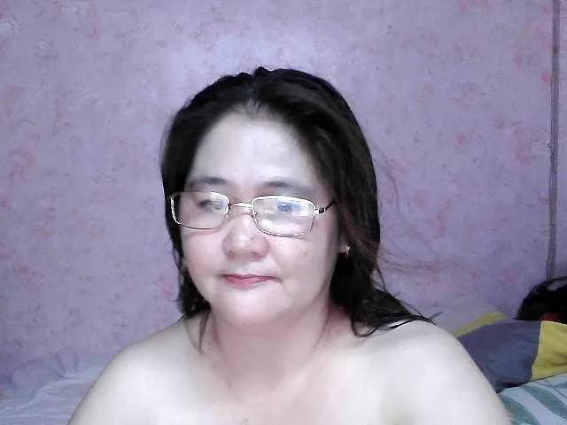 NICEtitspinay on BongaCams 