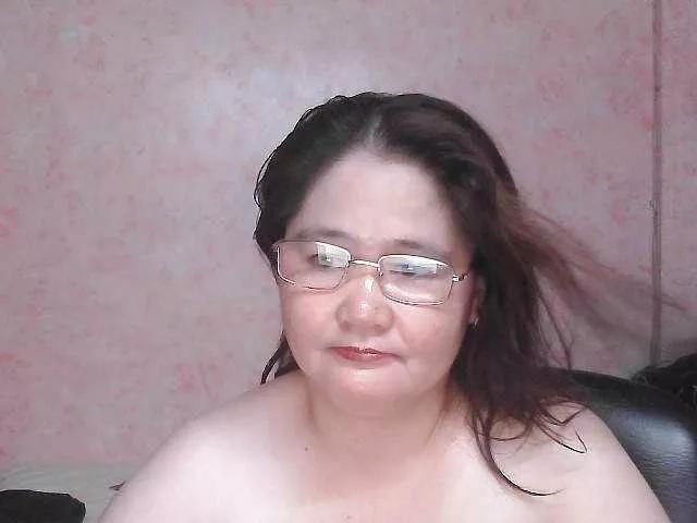 NICEtitspinay on BongaCams 