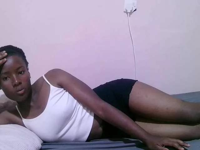 petite-tasha on BongaCams 