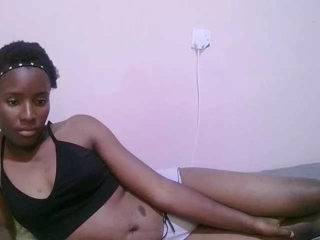petite-tasha on BongaCams 