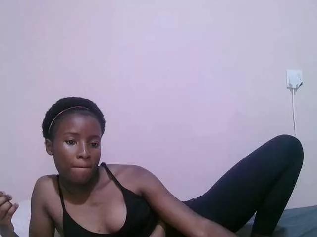 petite-tasha on BongaCams 