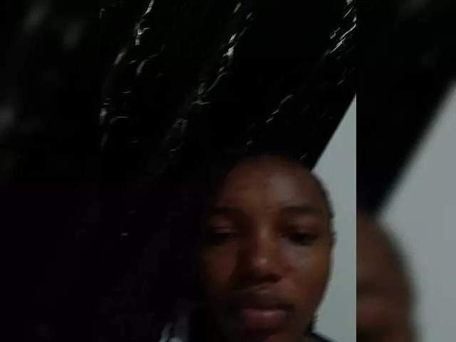 Petitegoddess on BongaCams