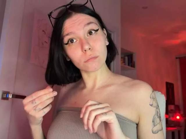PinkDolly18 on BongaCams 