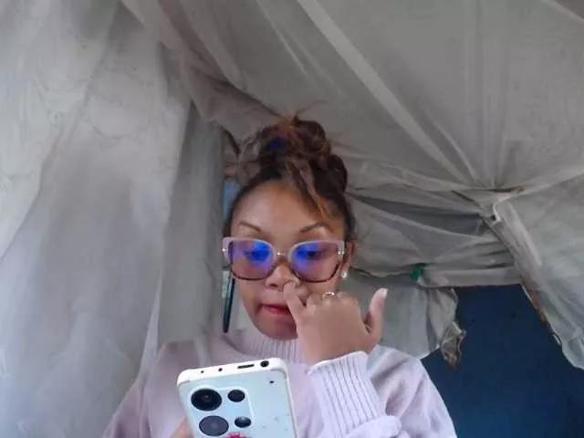 pretty-ass on BongaCams 