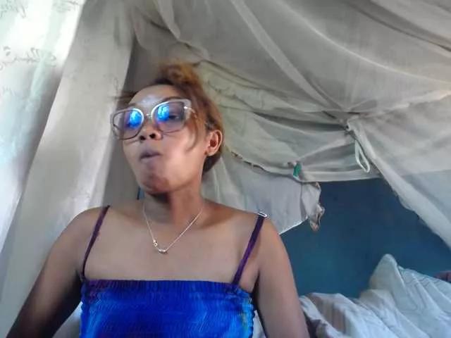 pretty-ass on BongaCams 