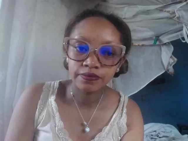 pretty-ass on BongaCams 