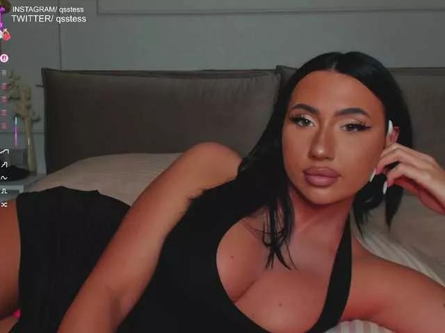 qsstess on BongaCams 