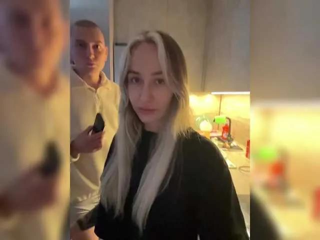 QueenKing on BongaCams