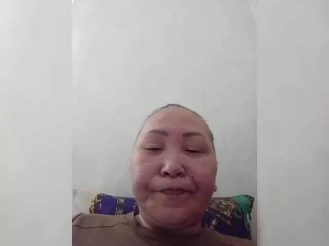 Qweentis on BongaCams 