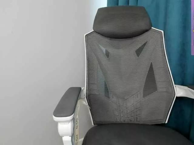 Rae-lil on BongaCams 