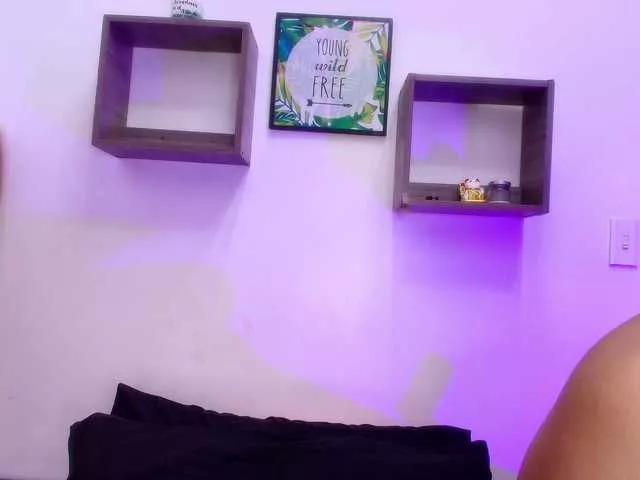 rayne-lor on BongaCams 