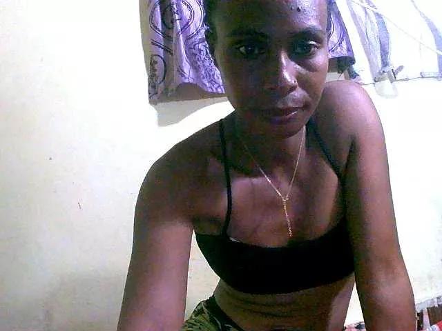 Reine2delice on BongaCams 