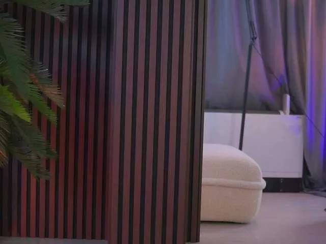 RheaSinn on BongaCams 