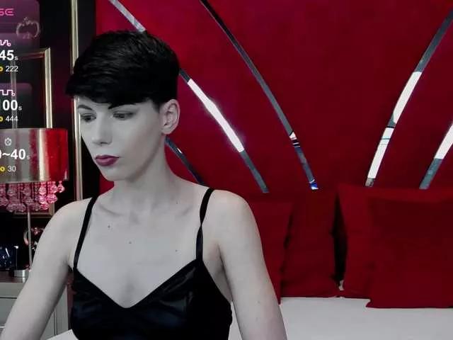 RoxxyRouge on BongaCams 