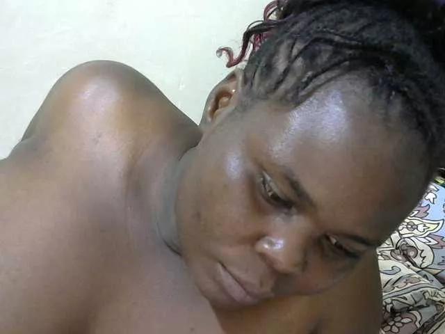Sexycandy2 on BongaCams 