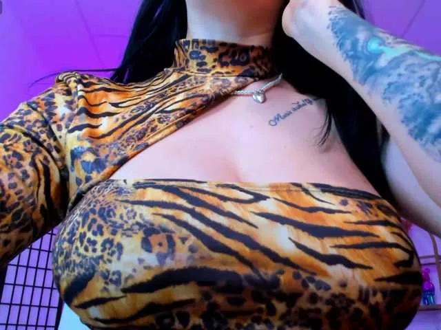 SinCityLiz on BongaCams 