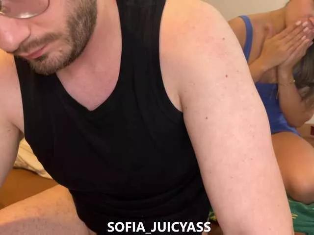 SofiaJuicyAss on BongaCams 