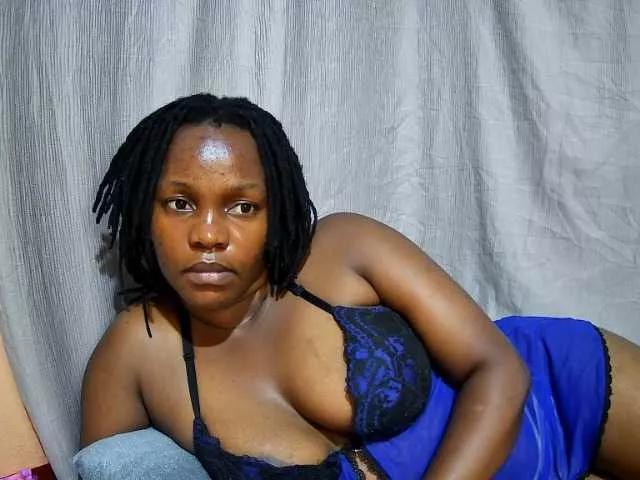 sweet-bunny12 on BongaCams 