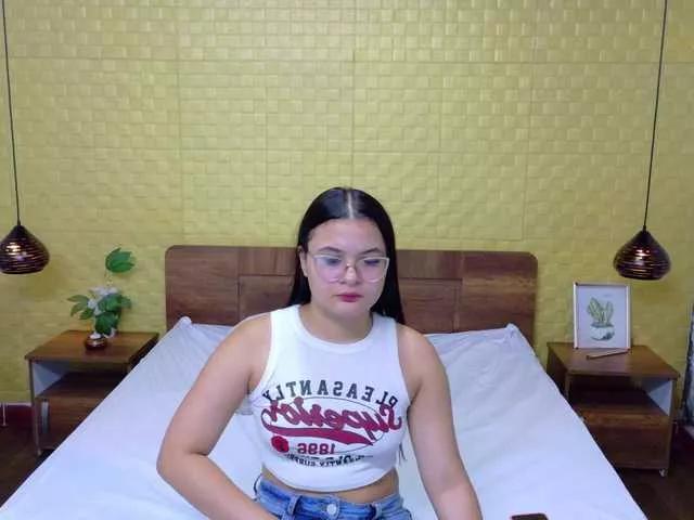 sweet-dani18 on BongaCams 