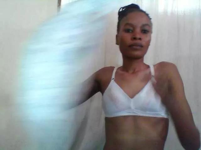 Sweetpetite254 on BongaCams 