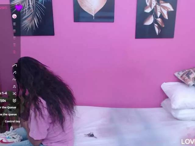 thickebonyass on BongaCams 