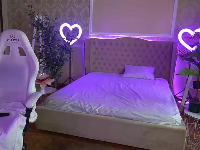 TinkerrBelll on BongaCams 