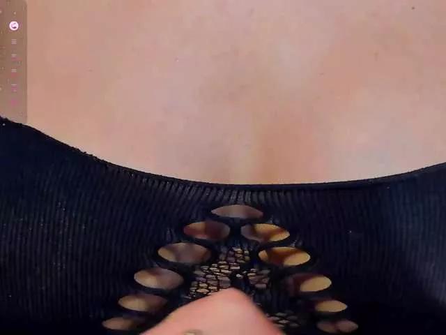 VictoriaMilan on BongaCams 