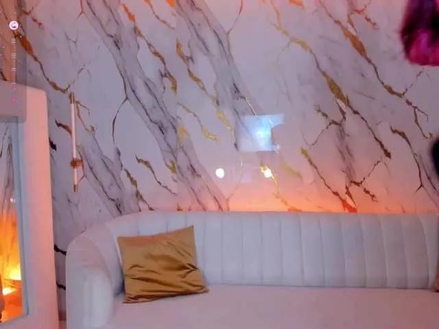 VictoriaMilan on BongaCams 