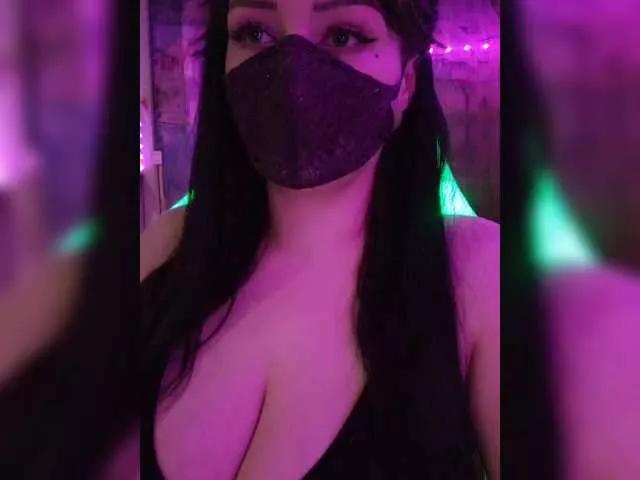 YennSI on BongaCams 