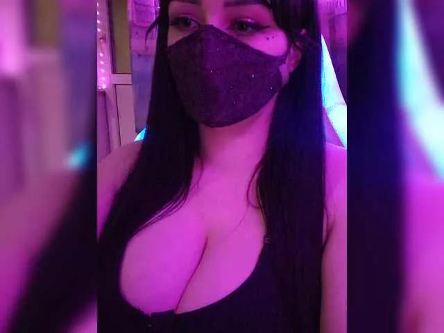 YennSI on BongaCams 