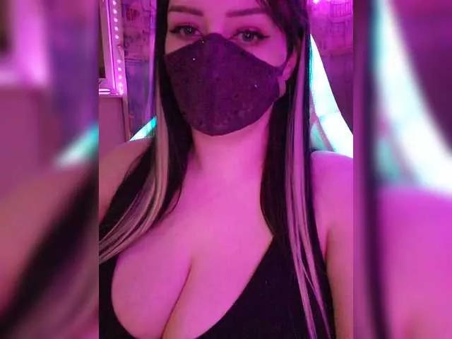 YennSI on BongaCams 