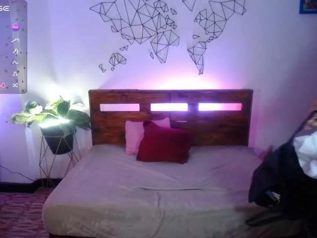 Yeseniaa25 on BongaCams